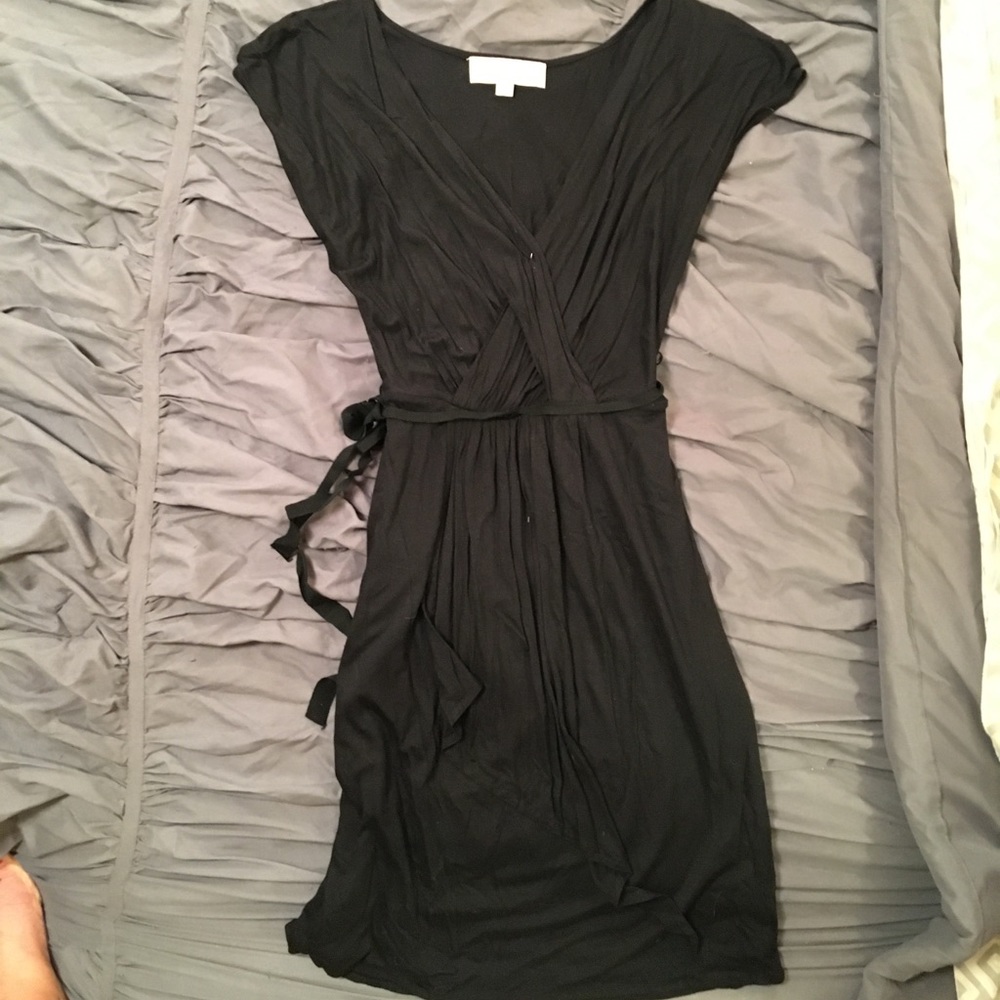 Super Cute and Comfy Little Black Dress